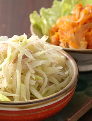  Grated Carrot and Grated Green Papaya Shirishiri